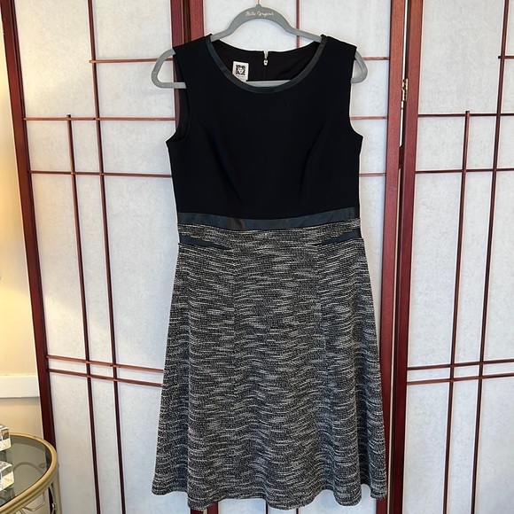 Anne Klein Dresses & Skirts - Anne Klein Dress Size 8 in EUC Black and White